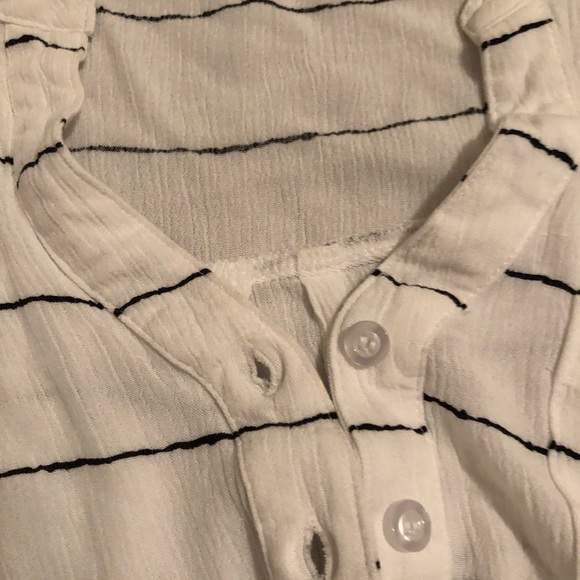 Blu Pepper long sleeve button cuff top - Picture 2 of 2